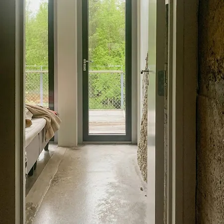 Дом отдыха Unique With War Bunker In