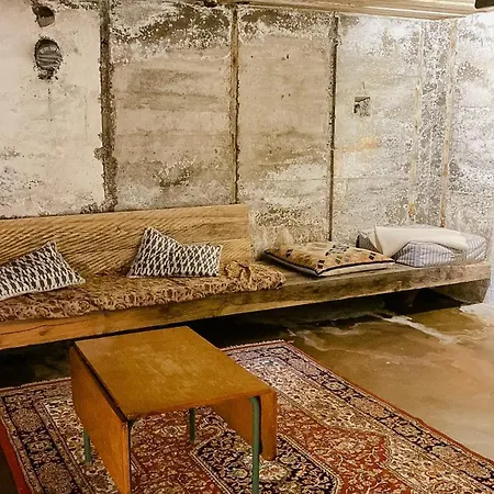 Дом отдыха Unique With War Bunker In Vanse